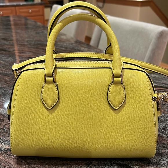 NWOT, Kate Spade, Madison Small Dolly Duffle in Saffiano Leather. - Picture 6 of 10